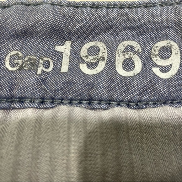 Gap Ladies Navy shorts. Size 10. Super cute! - Picture 3 of 4